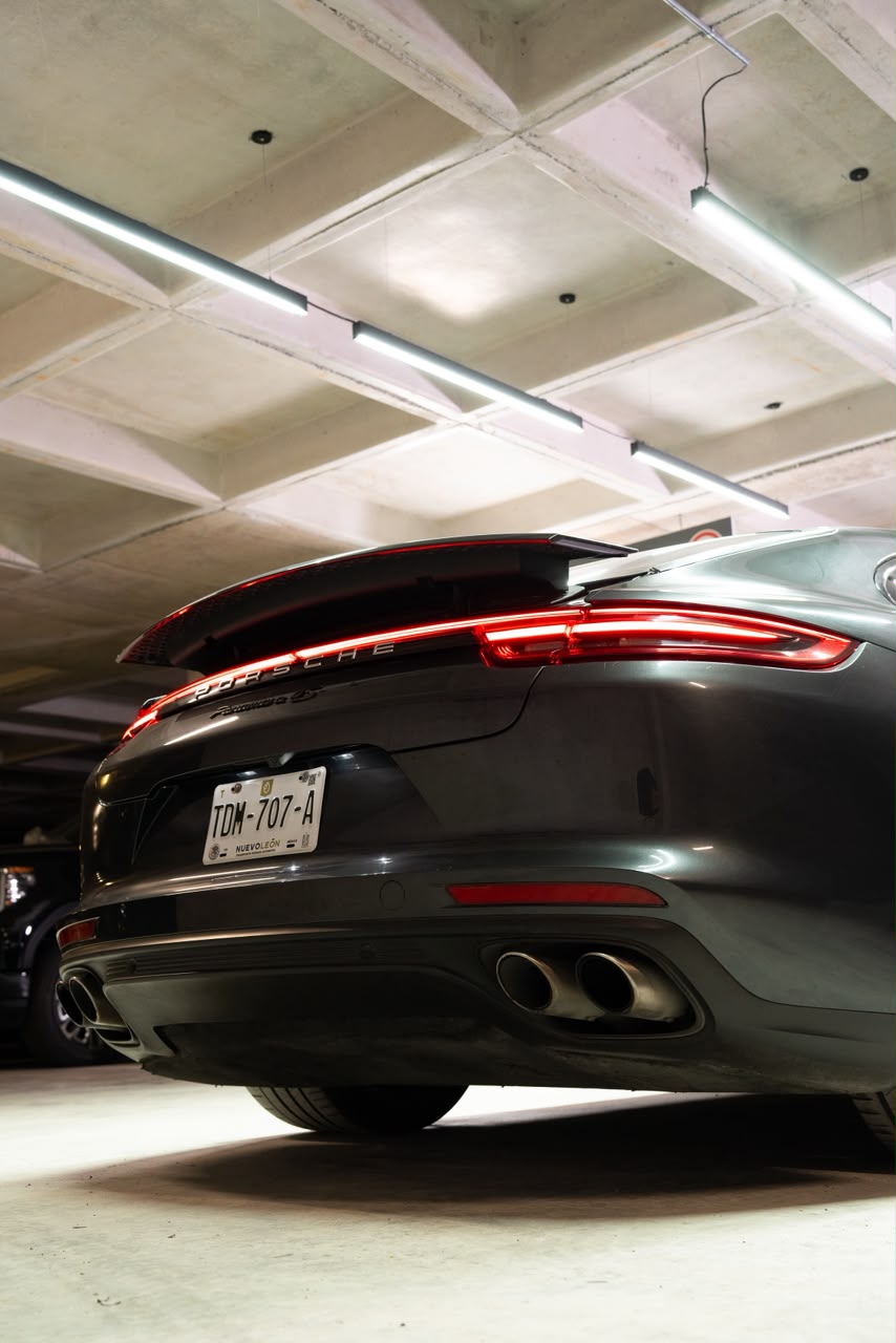 PORSCHE PANAMERA 18