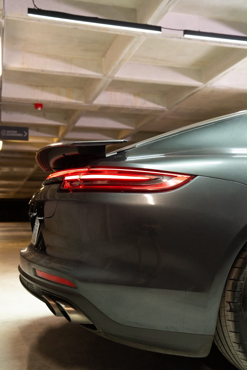 PORSCHE PANAMERA 18
