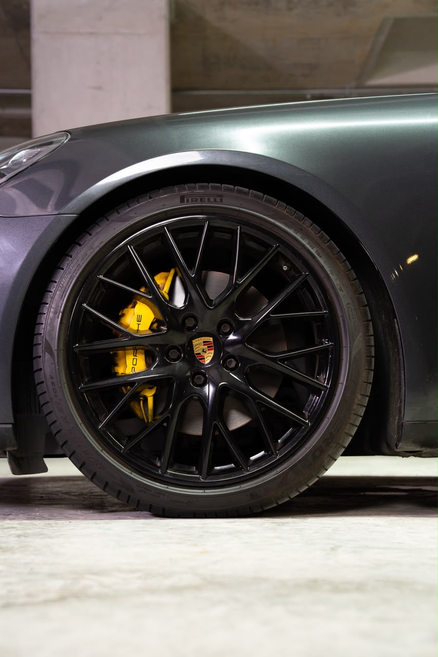 PORSCHE PANAMERA 18