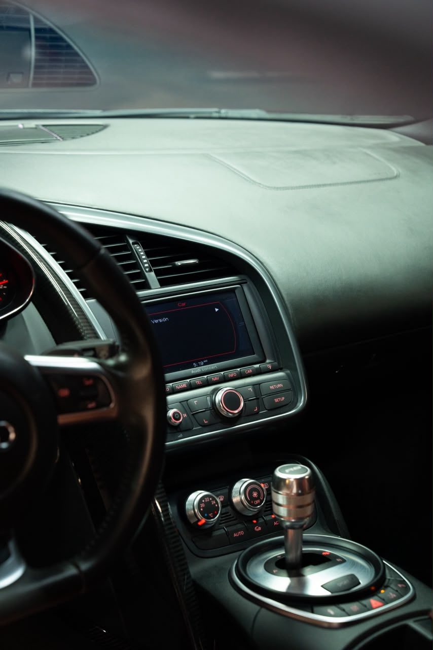 AUDI R8 09