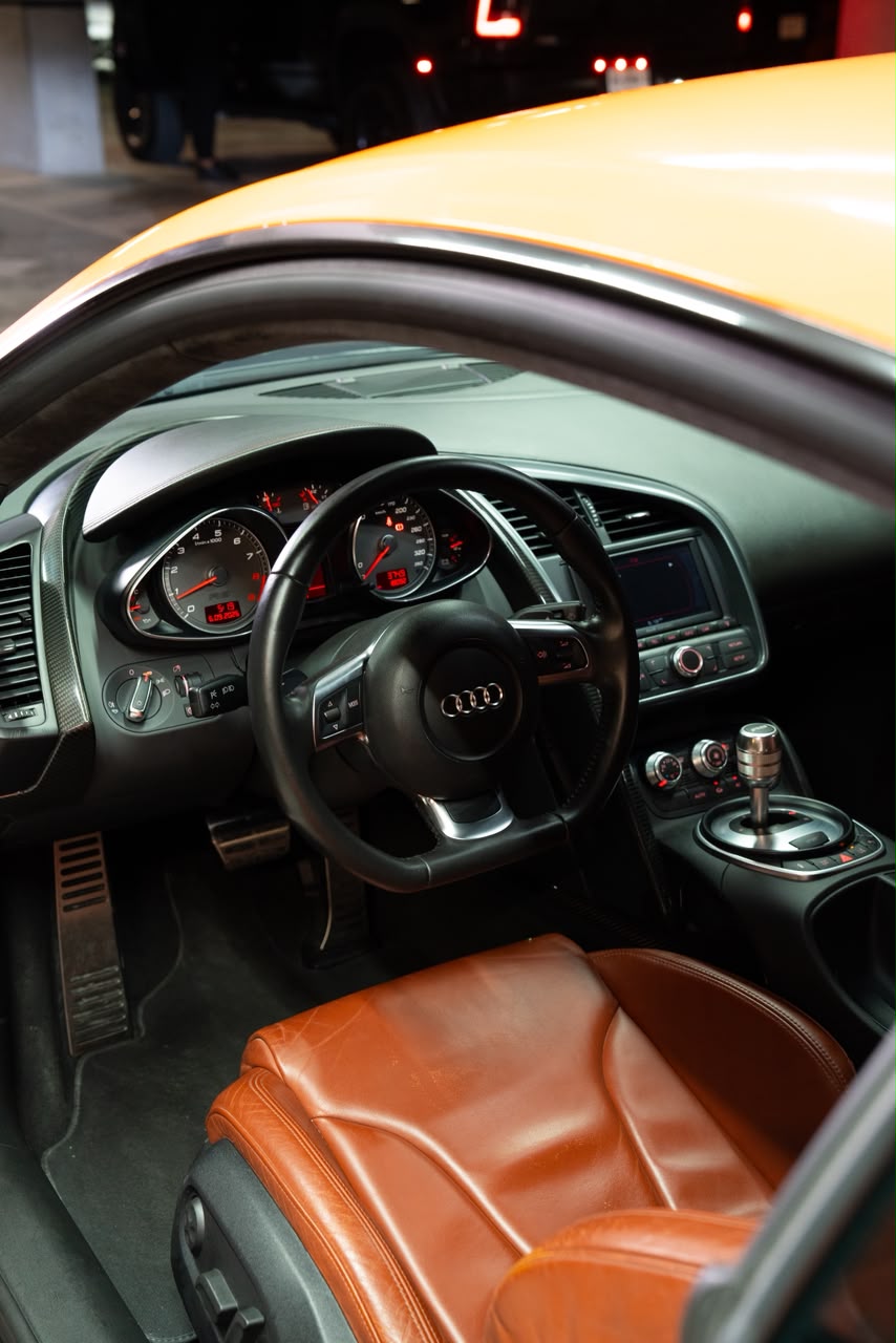AUDI R8 09
