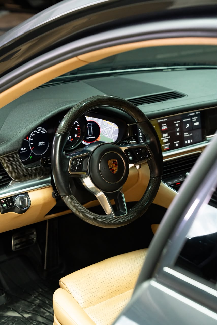 PORSCHE PANAMERA 18