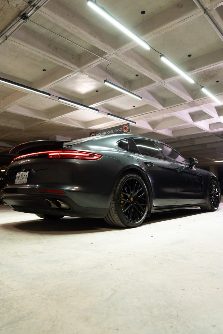 PORSCHE PANAMERA 18