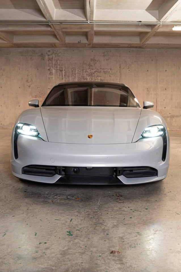 PORSCHE TAYCAN TURBO 21