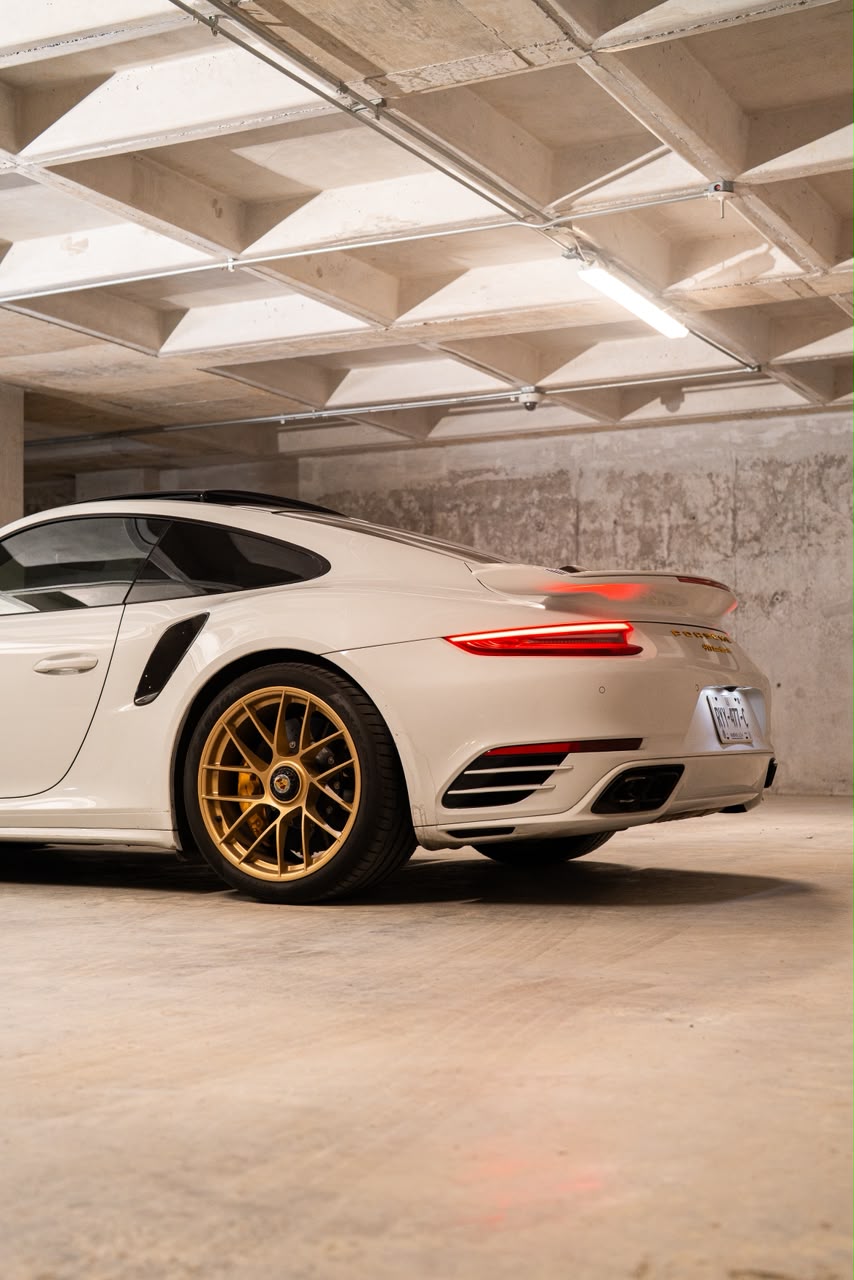 PORSCHE 911 TURBO S 19