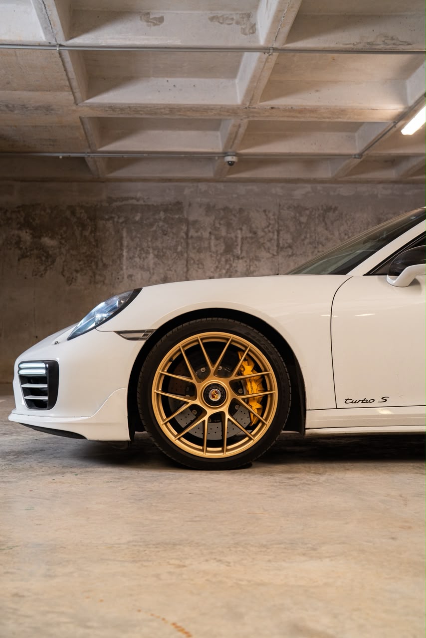 PORSCHE 911 TURBO S 19