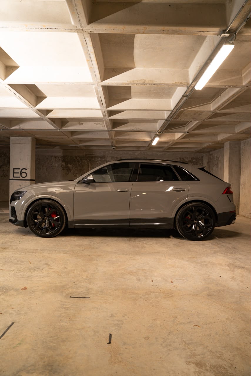 AUDI RSQ8 23