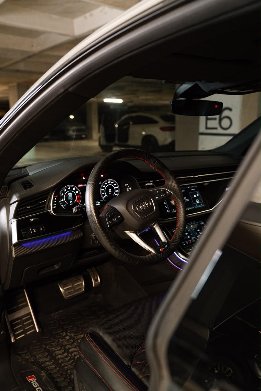 AUDI RSQ8 23
