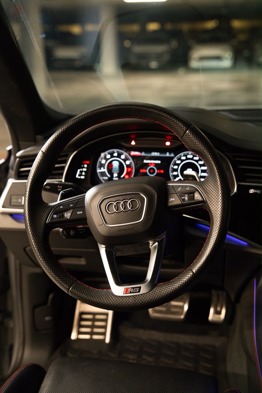AUDI RSQ8 23