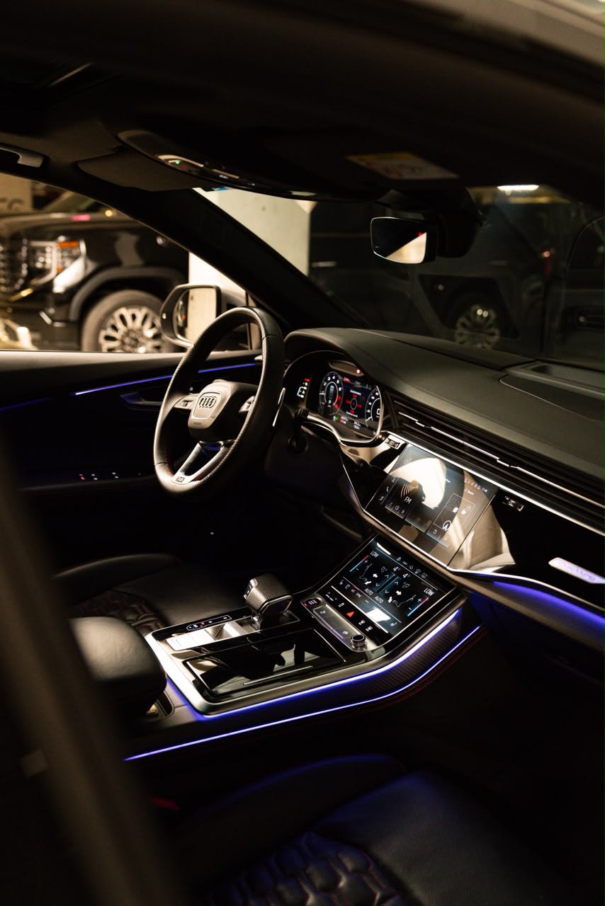 AUDI RSQ8 23