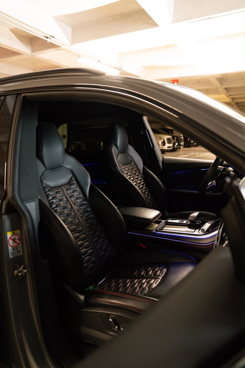 AUDI RSQ8 23